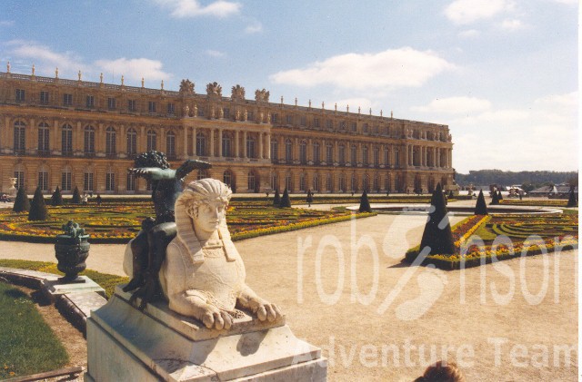 768-versailles-640x421-.jpg