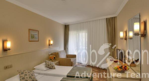 L'Ancora Beach Hotel 4*