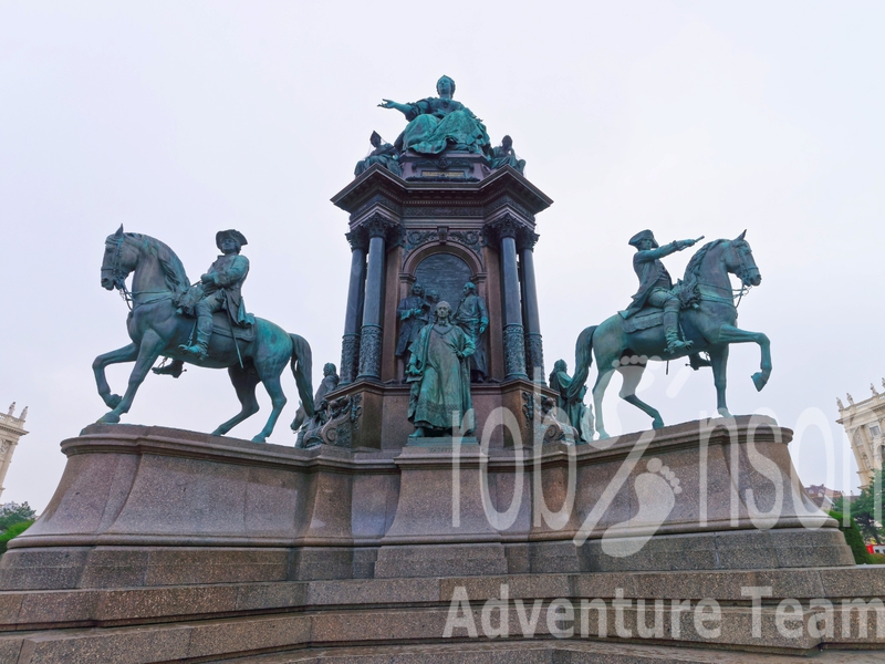 Trg Marije Terezije.jpg