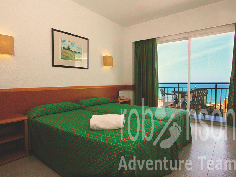 Hotel Java 4*